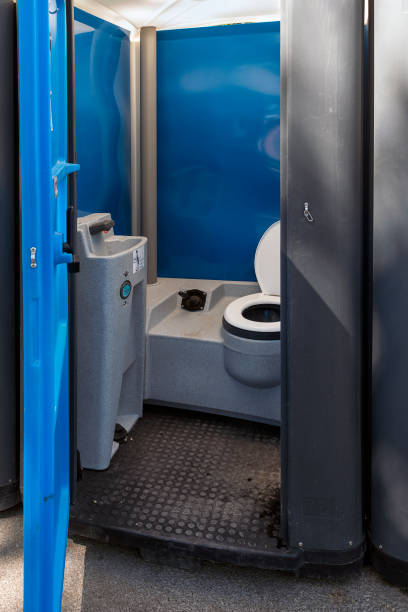 Best Portable restroom trailer rental  in Lebanon, OH
